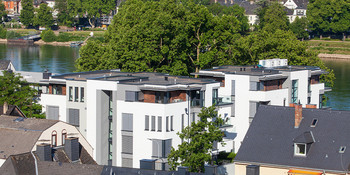 Mehrfamilienhaus in einem Vorort